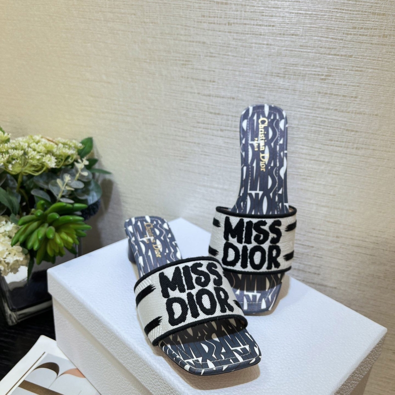 ch**an D*or slippers